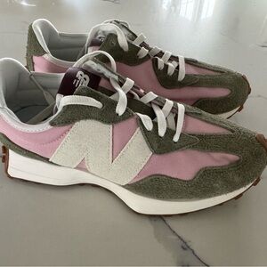 New Balance 327